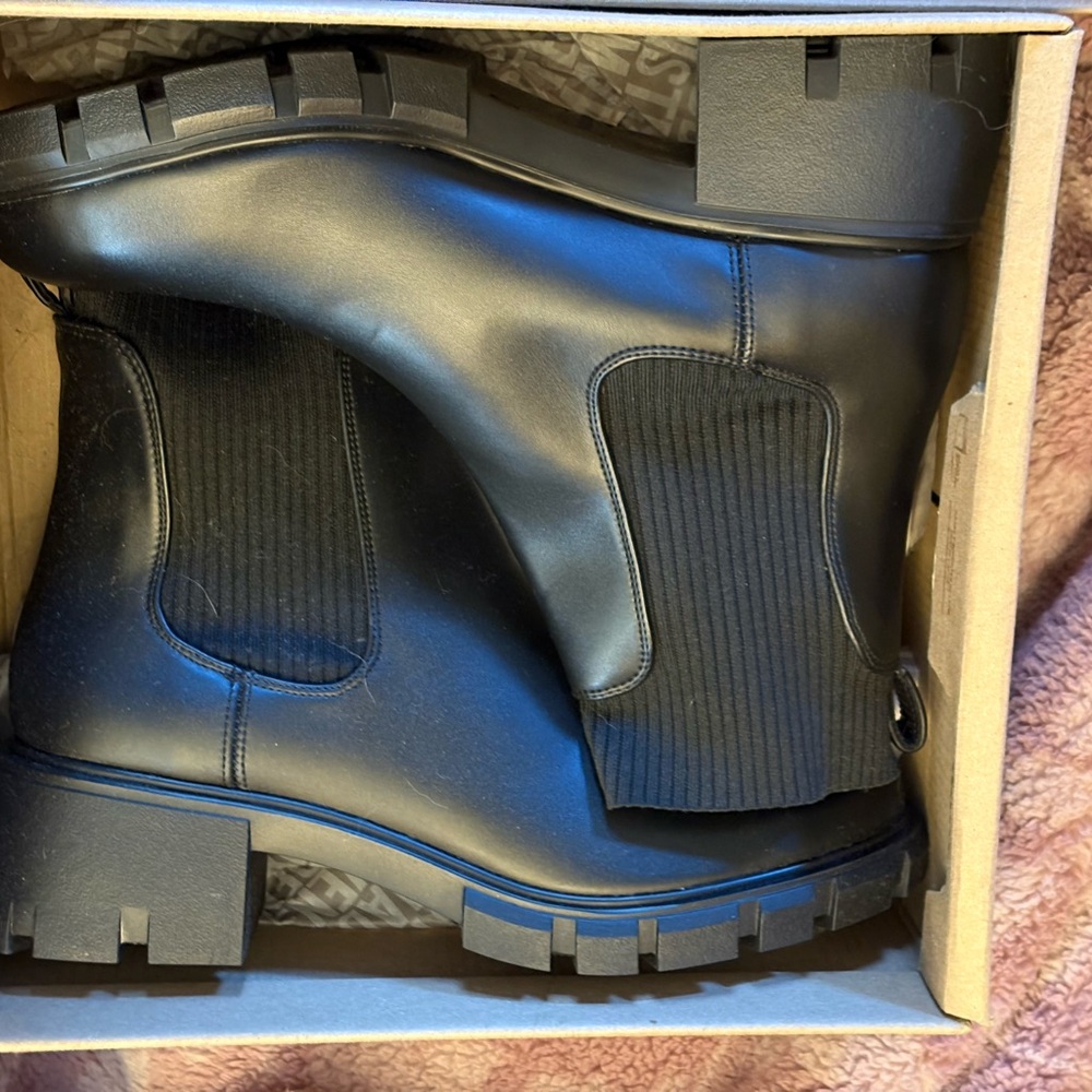 Steve Madden boots